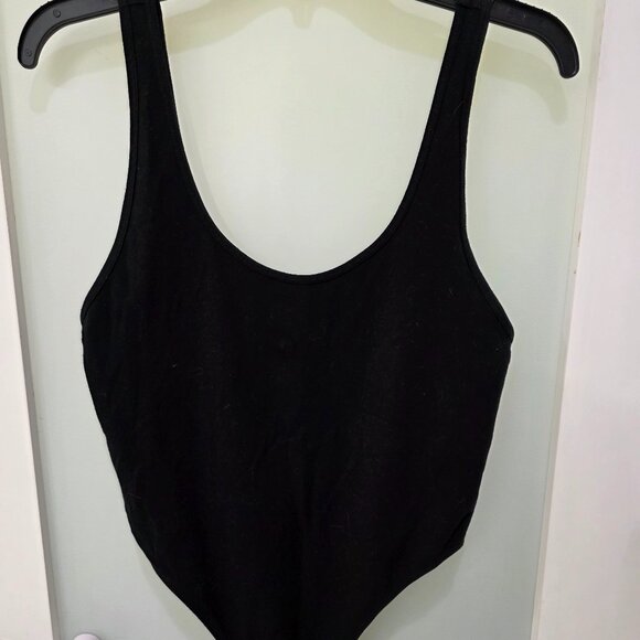 Victoria’s Sport Women’s Black Bodysuit – Size M – Scoop Neck One Piece - Picture 1 of 7